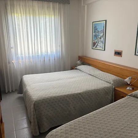 Hotel Le Palme Sabaudia Exterior photo
