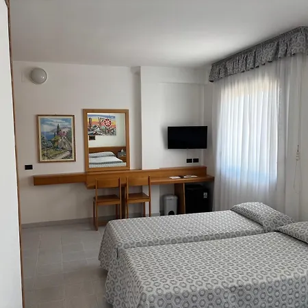 Hotel Le Palme Sabaudia Exterior photo